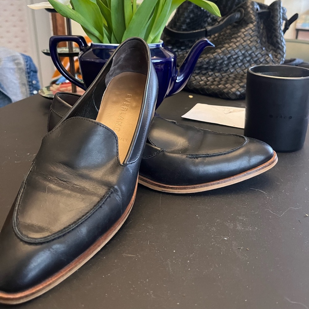 Gently worn everlane loafer
